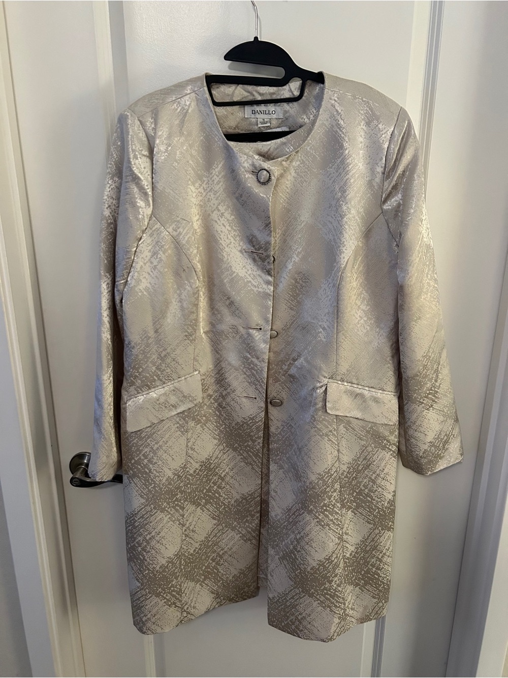 Danillo cream metallic matching set. Dress and jacket